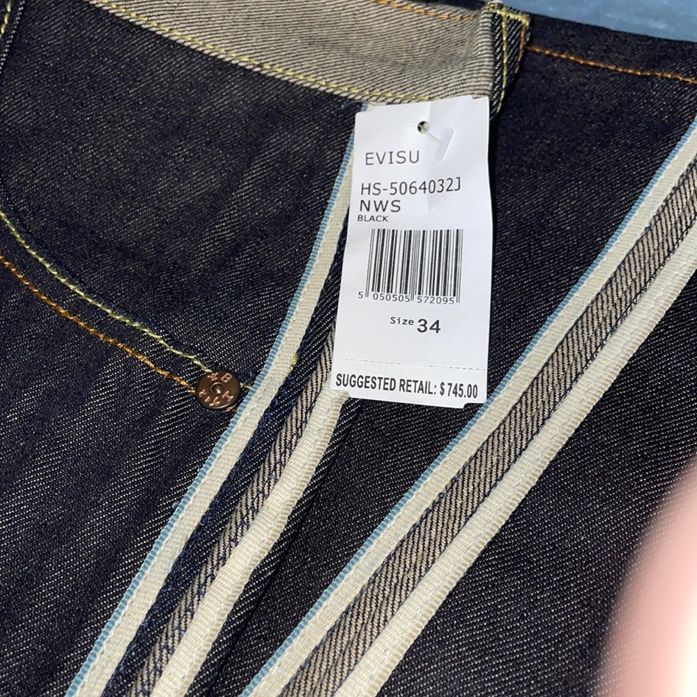 Men’s EVISU jeans - Picture 6 of 8